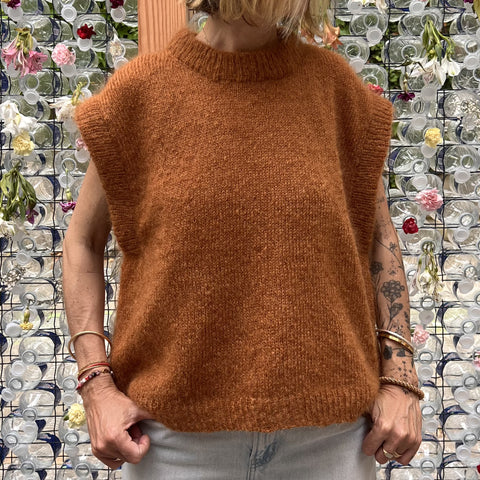 Le pull sans manche "FARO" - Laetitia DALBIES x Katia Yarns