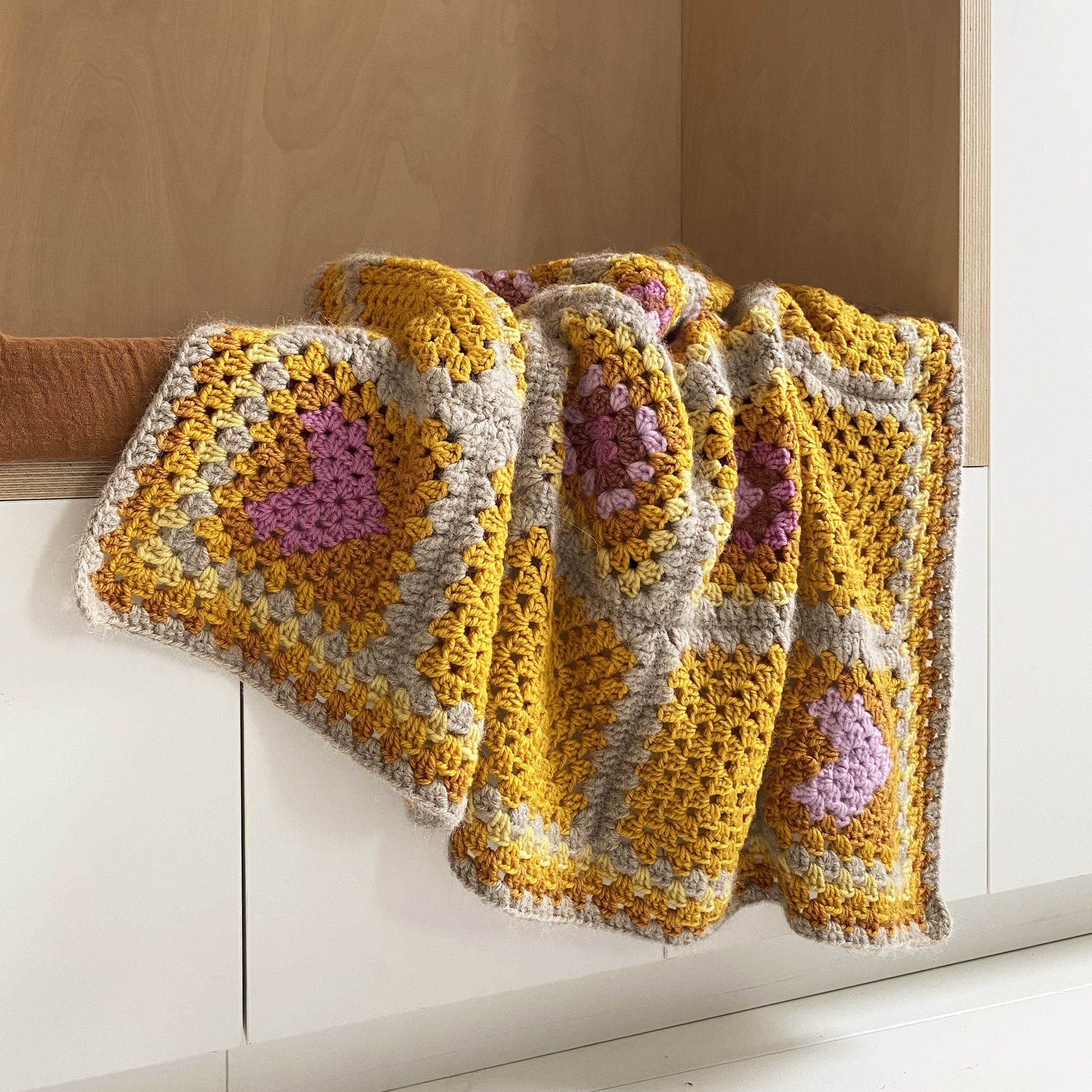 La couverture "LINDA" en GRANNY